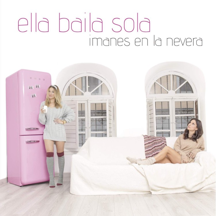 ELLA BAILA SOLA - IMANES EN LA NEVERA